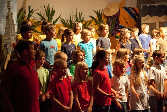 Kindermusical "Max und Maya" 2010 - Kinderchor