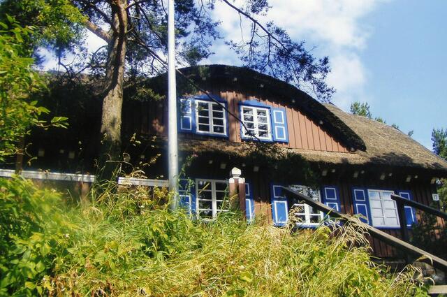 Thomas-Mann-Haus aus der Frosch-Perspektive