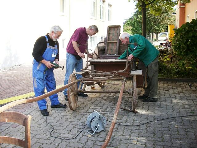 Der Förderverein Heimatstube Pattensen restauriert eine alte Kutsche