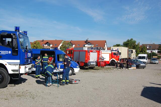 THW und Feuerwehr stellten sich auch vor