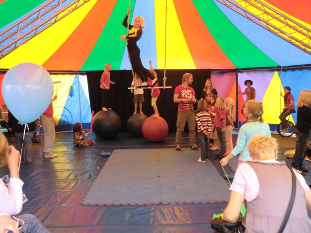 junge Artisten-früh übt sich