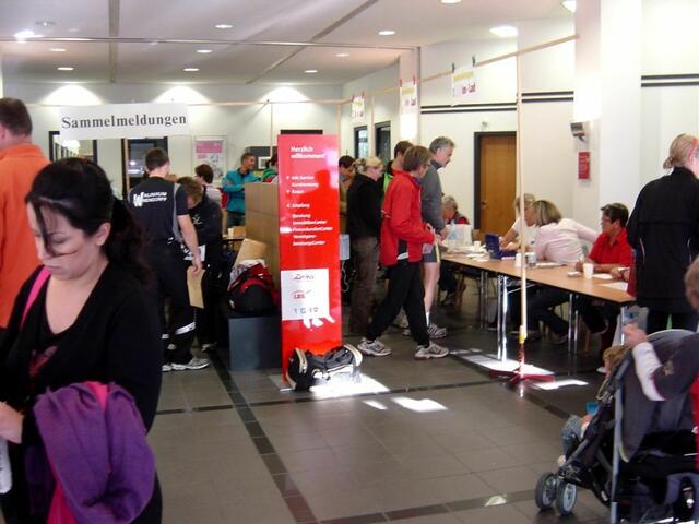 Die Ausgabe der Startunterlagen findet in der Schalterhalle der Stadtsparkasse Lehrte statt