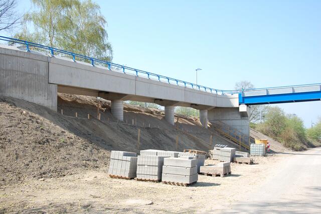 Dieses könnte ein kurzer weg an den Stichkanal; ein kleines Naherholungsgebiet
