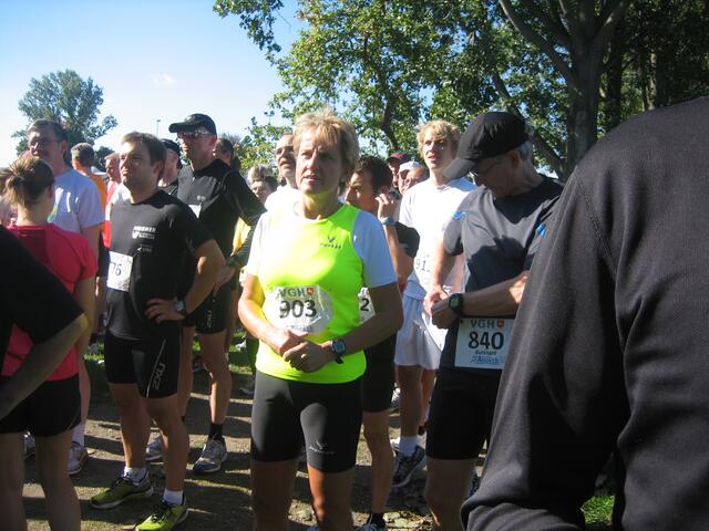 Birgit am 10 km Start