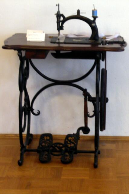 Französische Nähmaschine 1870