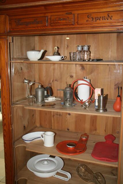 Der Margarethen-Schrank dient der Versorgung
