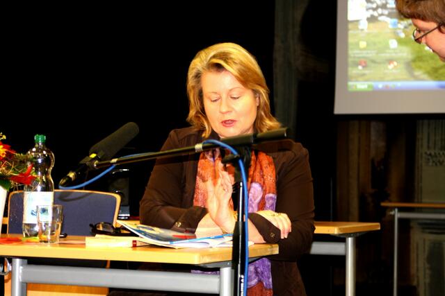 Frau Ines Veith