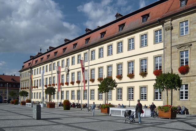 Rathausgebäude am Maximiliansplatz