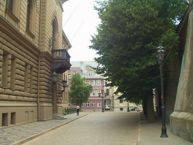 VERKEHRSBERUHIGT