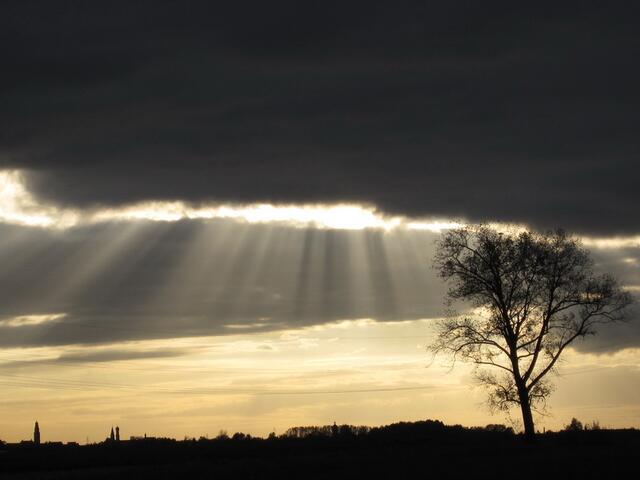 Sonnenuntergang bei Hausen