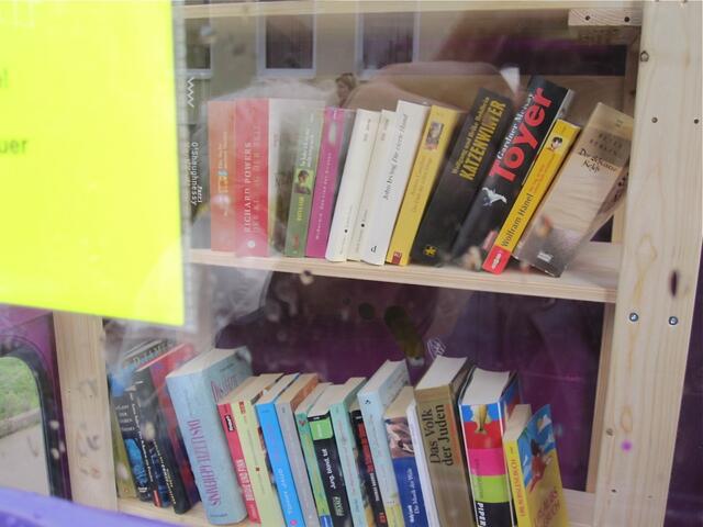 Die ersten Bücher zum Leihen oder Tauschen