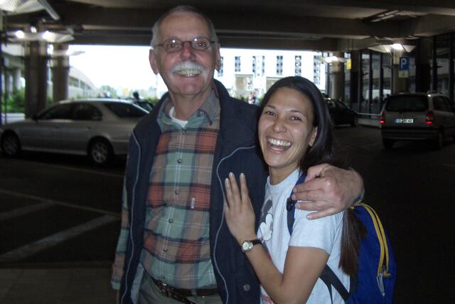 Kwai-Lin Jayne, meine Schwiegertochter, Flughafen Hannover | Foto: Wulf Leskow