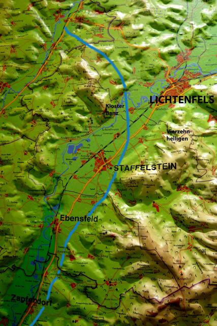 Geografisch wird die Region im Obermaintal zwischen Ebensfeld über Bad Staffelstein bis nach Lichtenfels als Gottesgarten bezeichnet. Hellblau eingezeichnet: Die A 73