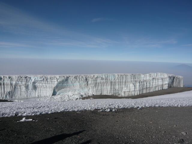 Der südliche Gletscher ("Southern Icefield"), kurz unterhalb des Gipfels