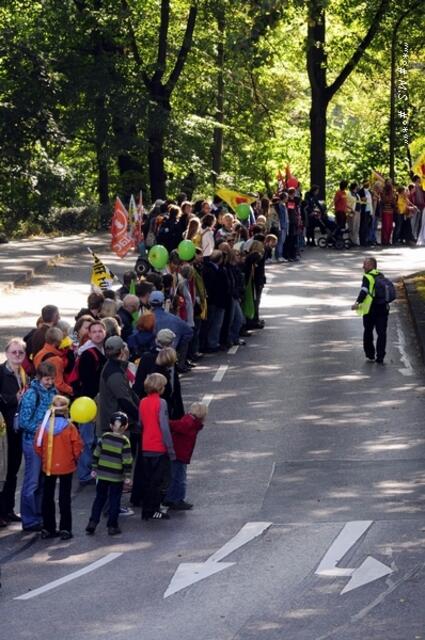 am Friedensengel, Prinzregentenstraße Sa.09.10.2010 in München bei der Anti-Atom-Demo