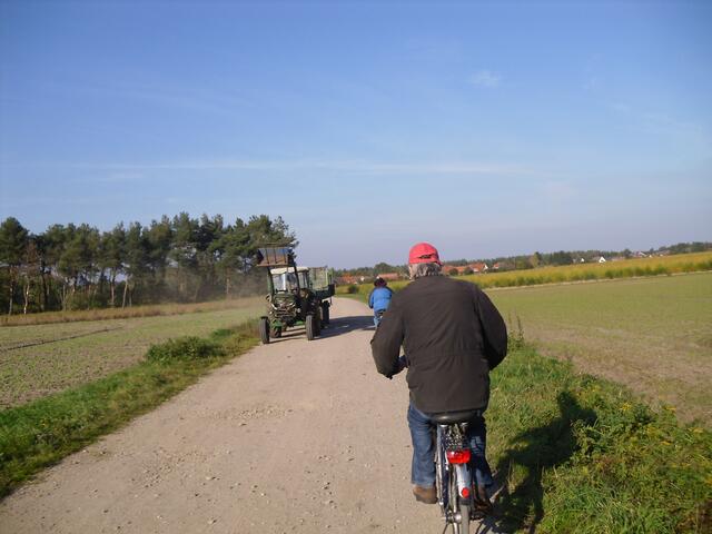 . . . ein sonniger Tag, blauer Himmel . . .