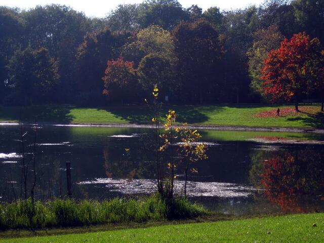 Herbstliche Abendstimmung am See