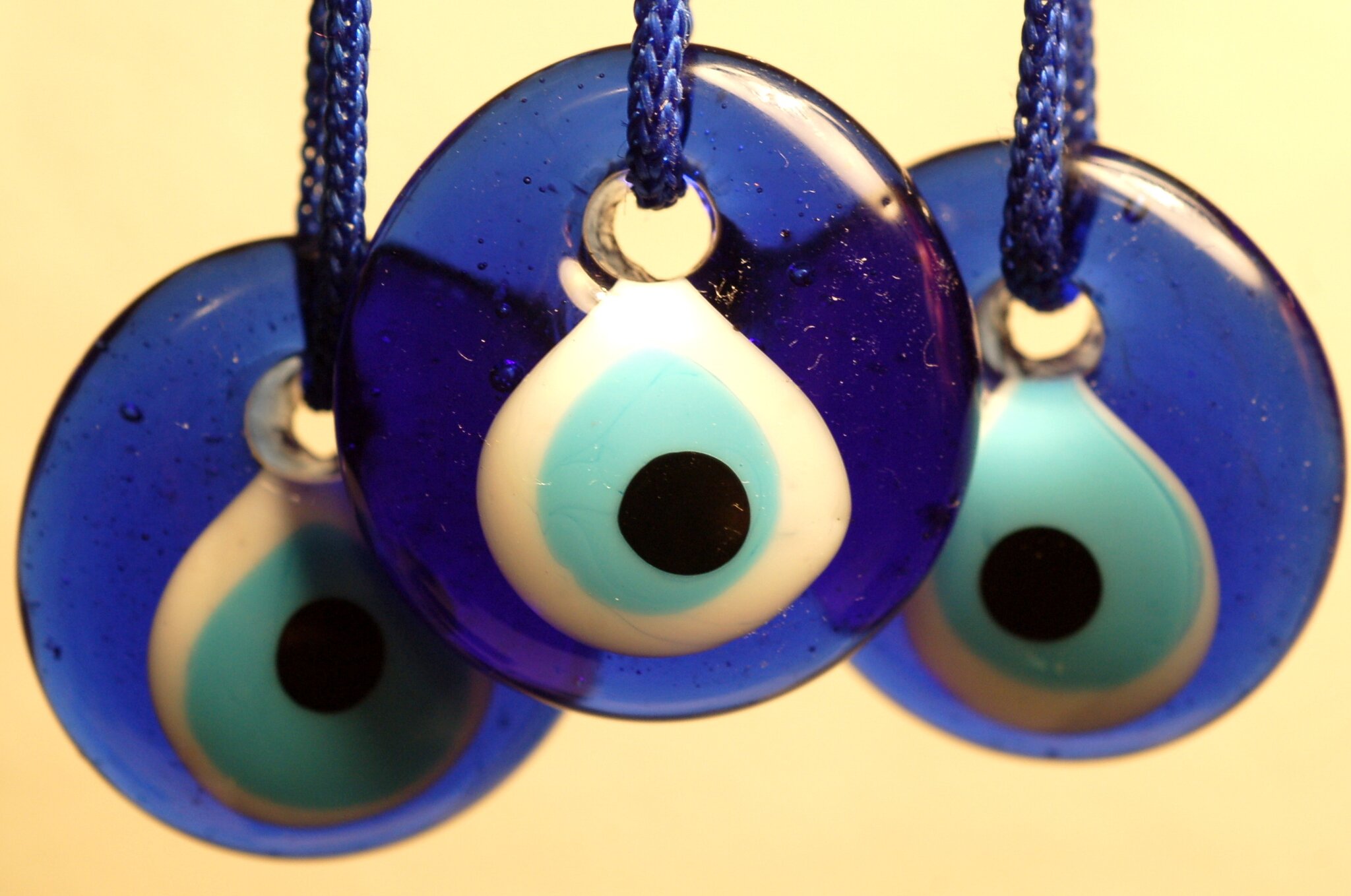 Blaue Augen gegen böse Blicke - Marburg