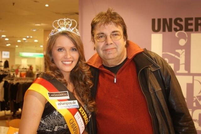 Miss Herbst Saskia Höfler mit Helmut Winzer jun. (Fotograf)