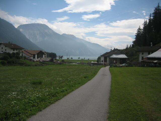 Radweg am Reschensee