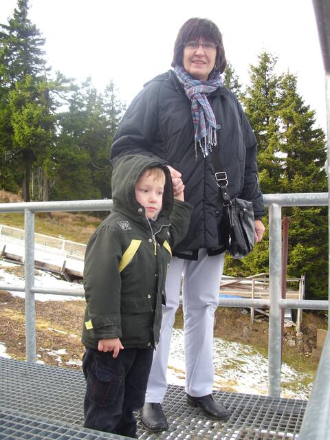 Unser jüngstes Mitglied an der Hand der Oma