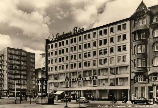 Im 2. Weltkrieg (Oktober 1943) wurde das "alte" Gebäude zerstört. An dessen Stelle trat dieser Schlichtbau, um 1960