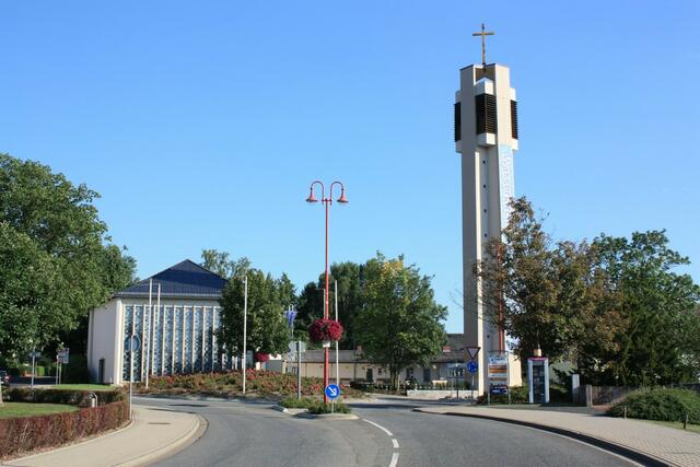 Die Stadtkirche in Stadtallendorf (07.08.2010)