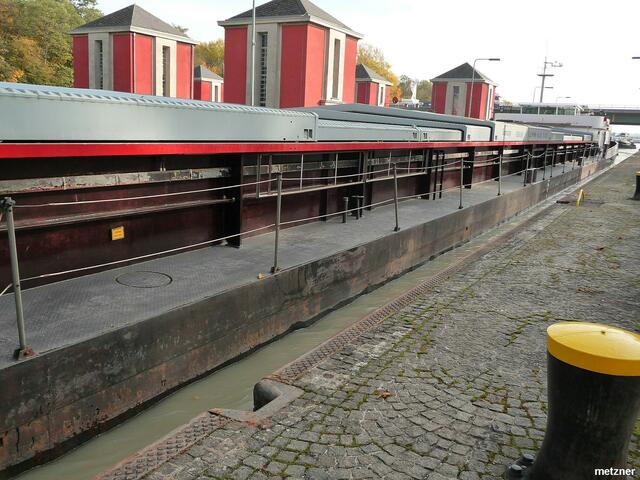 Was für ein Riesenschiff.