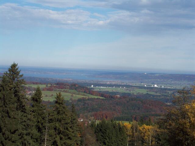 Blick auf den südlichen Ammersee mit Kloster Andechs