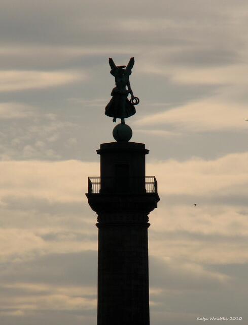 Waterloosäule ("Roter Faden" Hannover) (©Katja Woidtke)