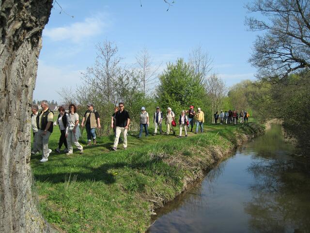 Bezirkswanderung bei Friedberg 25.04.10