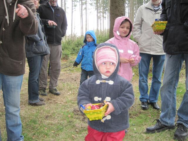 Ostereiersuche bei der Hütte 05.04.10