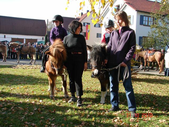 Nina Berger mit Scarlett und Franziska Schmidt mit der Mama