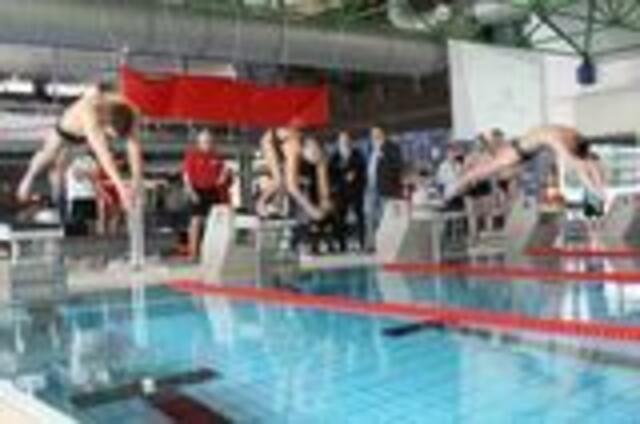 Der Startschuß zum Unicef-Spendenschwimmen 2009