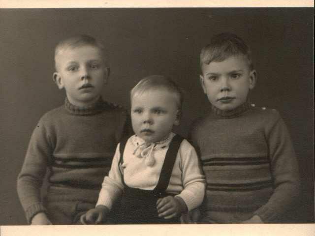 Meine 3 Brüder ca. 1939