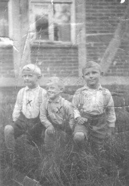 Hermann und Heinz Stünkel, Basse bei Neustadt/Rbg.