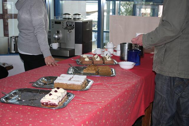 Der Kuchen kommt auch aus der eigenen Küche und er schmeckte sehr  gut!