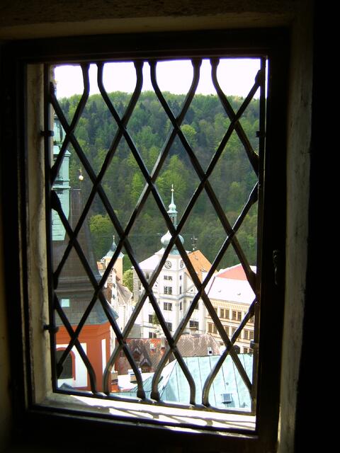 ... aus dem Fenster ...