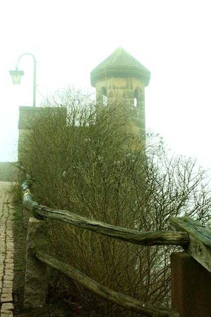 Morgens früh im Nebel auf der Warthburg in Eisenach!