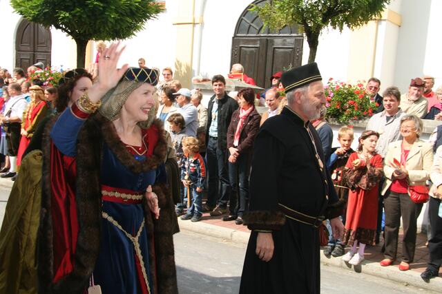 Die Markttage in Inchenhofen boten die Möglichkeit ins historische Kostüm zu schlüpfen | Foto: Irene Rung