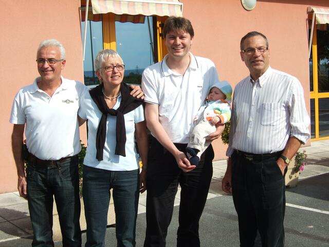 Arbeitstagung in Reims mit den Komiteevorsitzenden Gérard Poupin und Renate Unger sowie den Bürgermeistern Dr. Michael Higl und Michel Roy (von links).