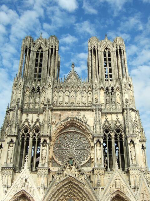 In der Kathedrale in Reims wurde von Charles de Gaulle und Konrad Adenauer die deutsch-französische Freundschaft besiegelt.
