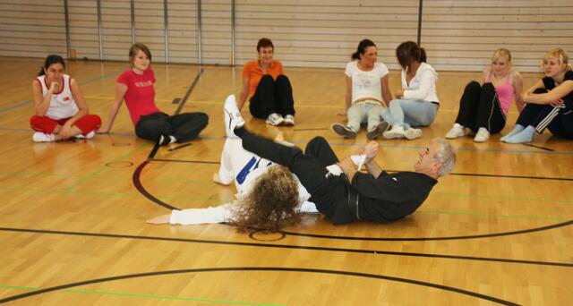 Selbstverteidigungs-Technik