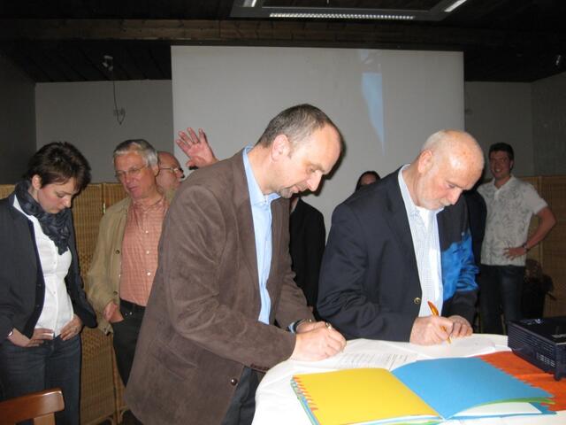 Thomas Schlichter ( Aufsichtsrat ) und Manfred Köhler ( Vorstand )
