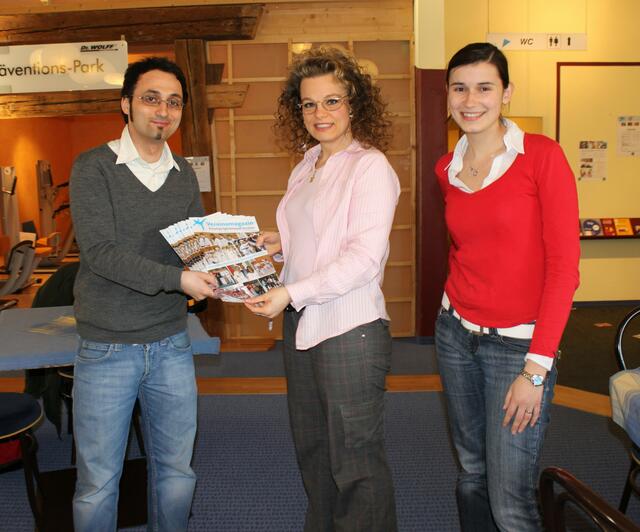 Übergabe der Vereinszeitschrift