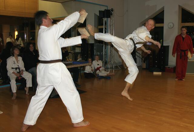 Bruchtest bei Dan-Prüfung