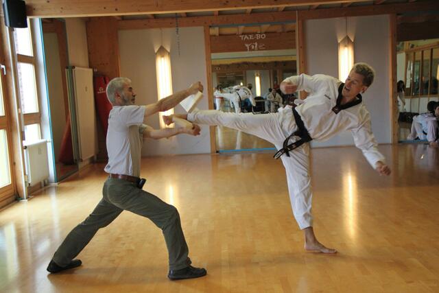 Bruchtest bei der Dan-Prüfung