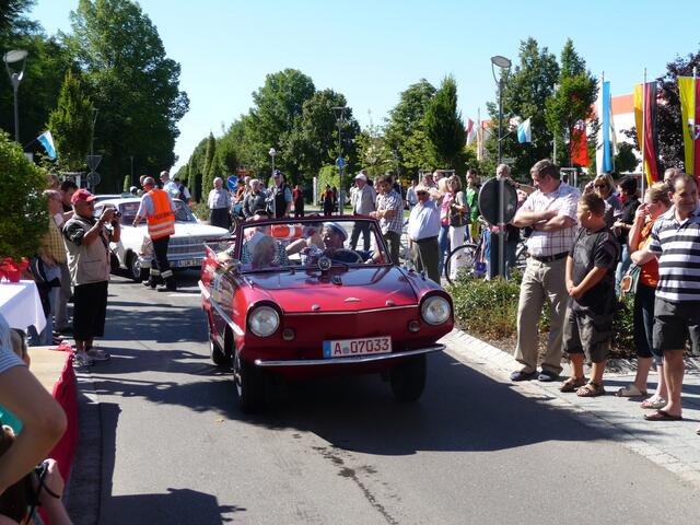 Ein Höhepunkt des Jahres war der Start der Oldtimerrallye auf der Römerstraße | Foto: Marktgemeinde Meitingen