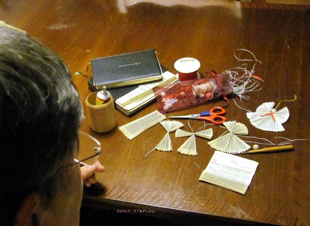 Da sitze ich nun und habe die Schritte, von links nach rechts, vorbereitet.