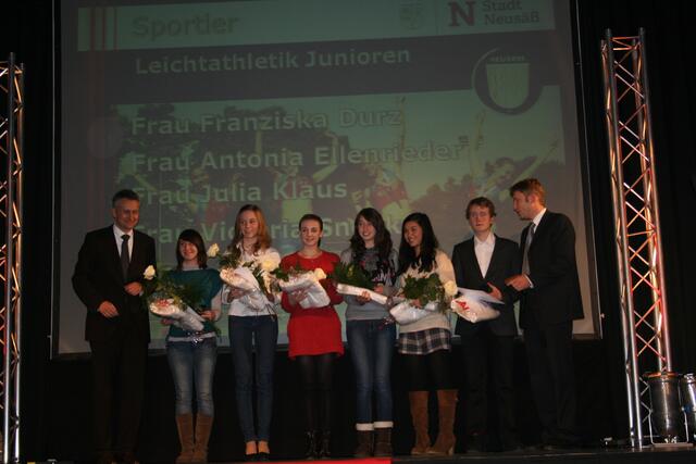 Leichathletik (Junioren): Franziska Durz, Antonia Ellenrieder, Julia Klaus, Victoria Snook, Lea Suryatanto und Julian Schäfer